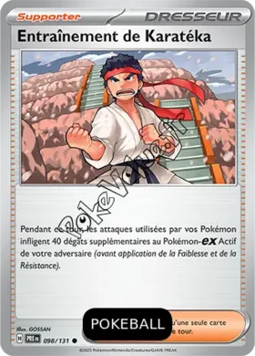 Carte Pokémon Entraînement de Karatéka Pokeball n°098 de la série Évolutions Prismatiques